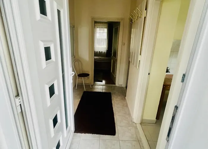 Rezi Apartamento Eger