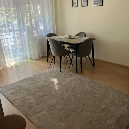 Rezi * Έγκερ