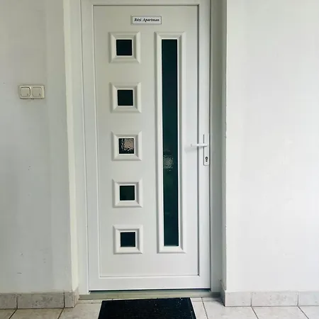 Rezi Apartamento Eger